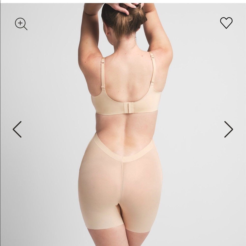 Skims low back short in sand size small